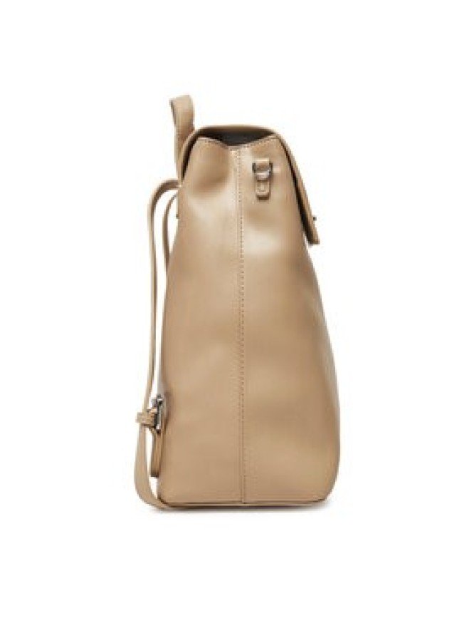 Calvin Klein Plecak Ck Flap Backpack With Conv Strap K60K613038 Beżowy