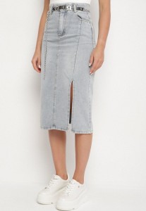Jasnoniebieska Bawełniana Spódnica Jeansowa Ozdobiona Łańcuchem Lilisela