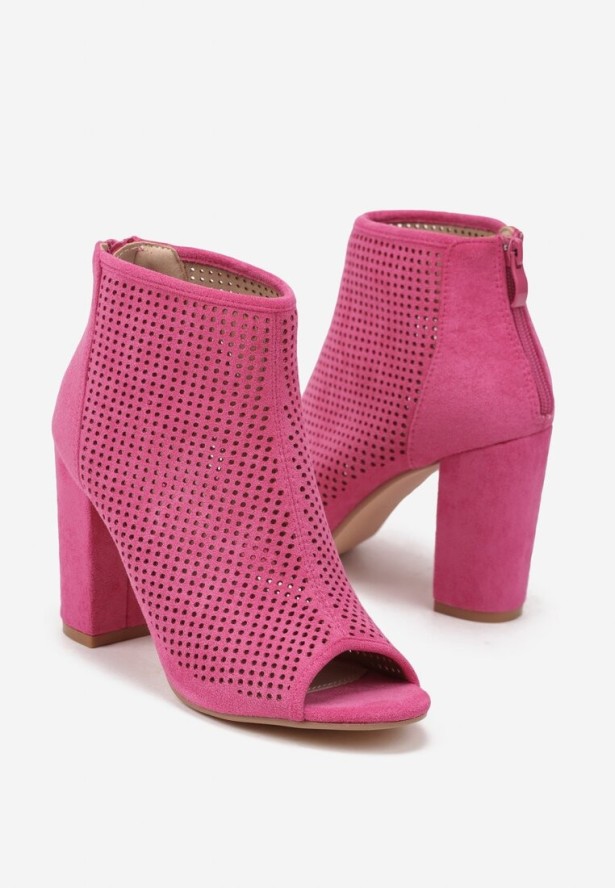 Fuksjowe Sandały Vices z Ekozamszu na Obcasie Zdobione Ażurowymi Wycięciami Jeliri