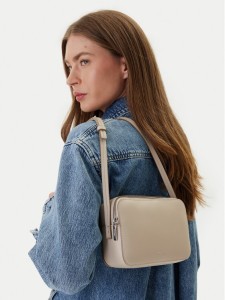 Calvin Klein Torebka Foil Logo Elongated Camera Bag LV04F3276G Beżowy